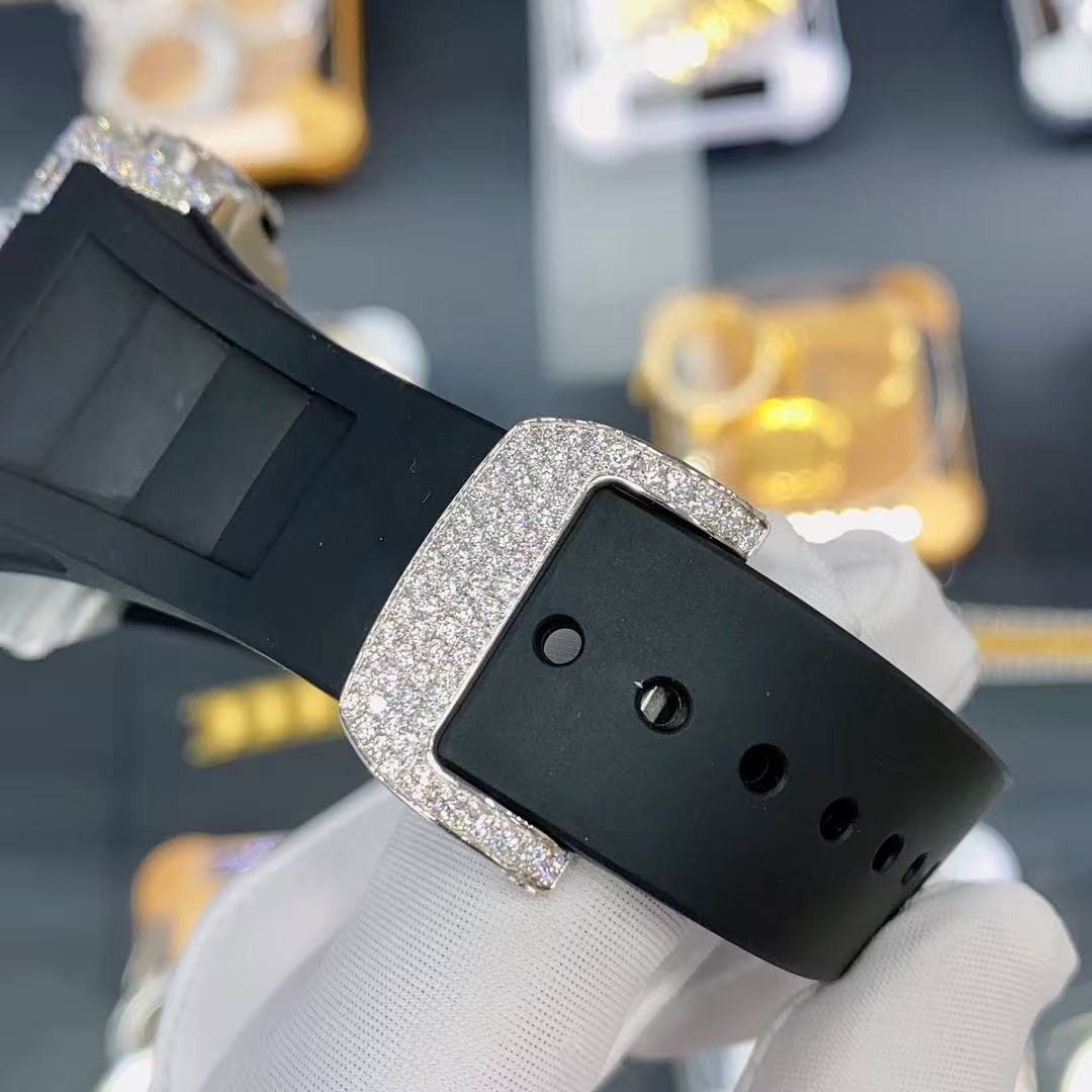 Watch processing and diamond setting